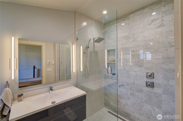 1115 34th Street, Seaview, WA 98644