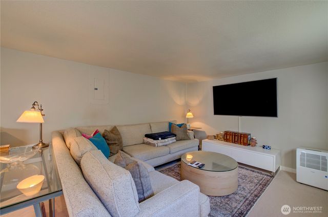 1115 34th Street, Seaview, WA 98644