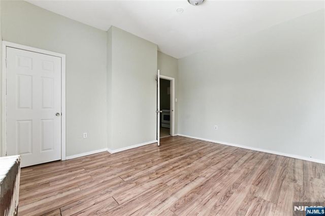 39 Blum Street, Newark, NJ 07103