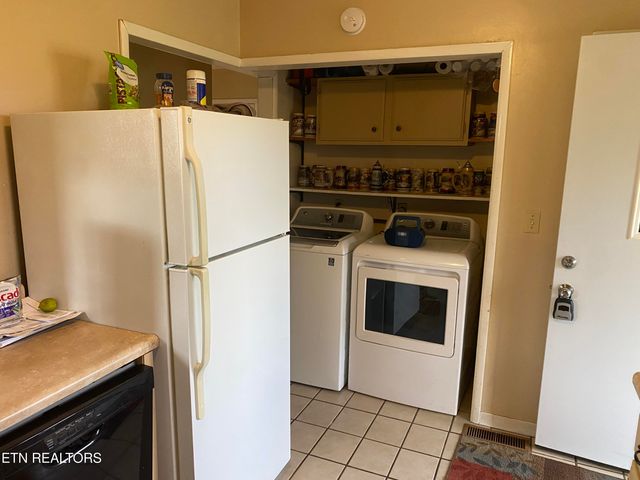 332 Slaven Lane, Oneida, TN 37841