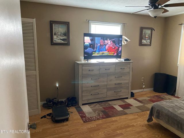 332 Slaven Lane, Oneida, TN 37841