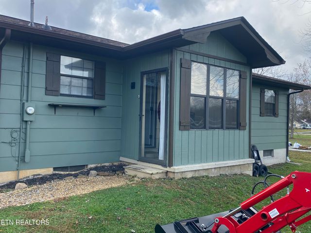 332 Slaven Lane, Oneida, TN 37841