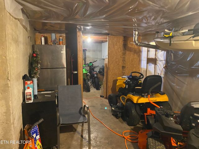 332 Slaven Lane, Oneida, TN 37841