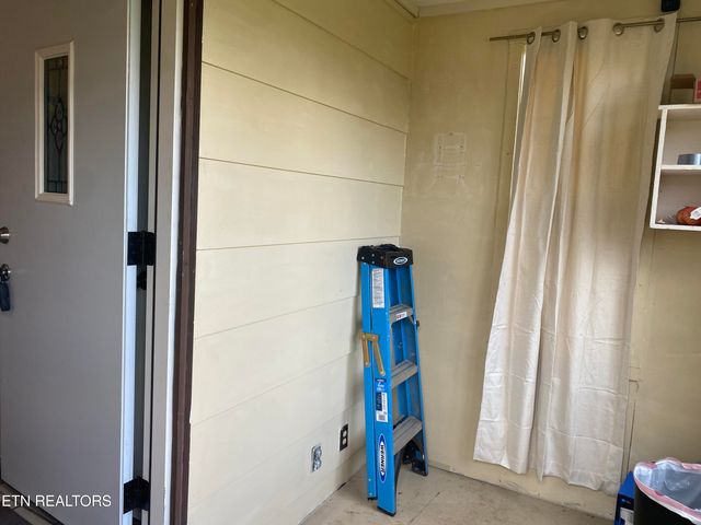 332 Slaven Lane, Oneida, TN 37841