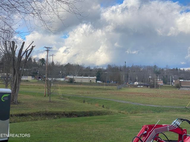 332 Slaven Lane, Oneida, TN 37841