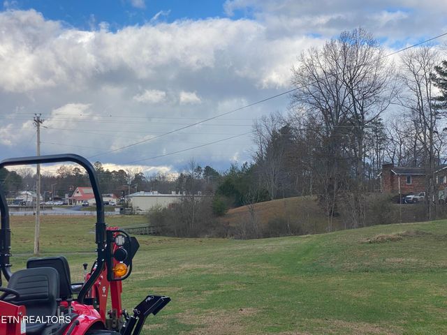 332 Slaven Lane, Oneida, TN 37841