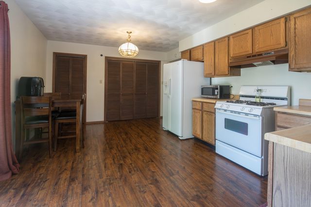 5196 Dolphin Court, Portage, IN 46368