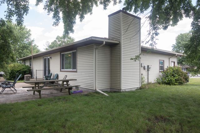 5196 Dolphin Court, Portage, IN 46368
