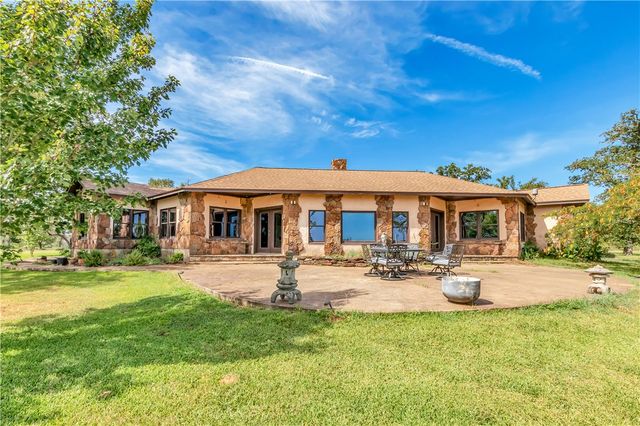 1640 Long Mountain Rd, Gause, TX 77857