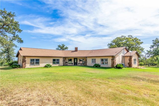 1640 Long Mountain Rd, Gause, TX 77857