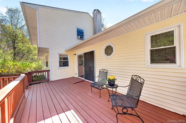33 Farview Road, Hopewell Junction, NY 12533