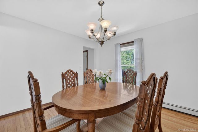 33 Farview Road, Hopewell Junction, NY 12533