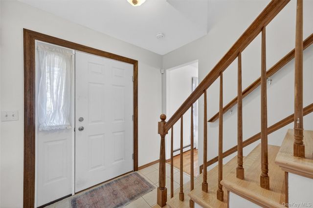 33 Farview Road, Hopewell Junction, NY 12533