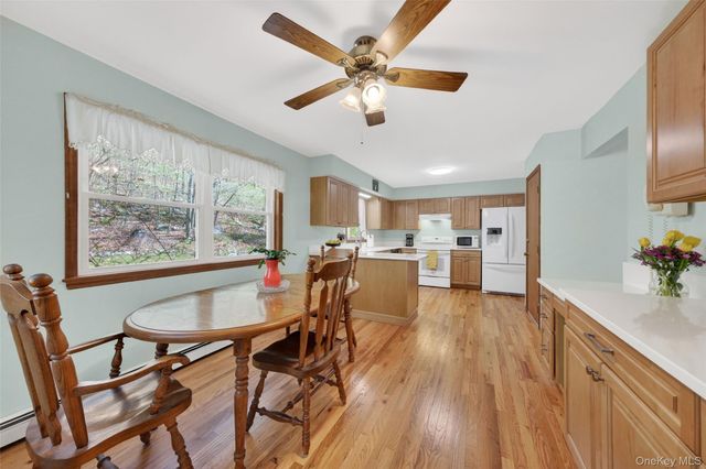 33 Farview Road, Hopewell Junction, NY 12533