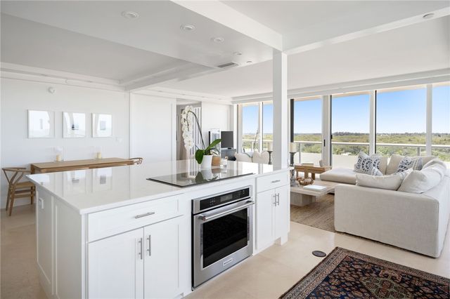 3554 Ocean Drive 802S, Vero Beach, FL 32963