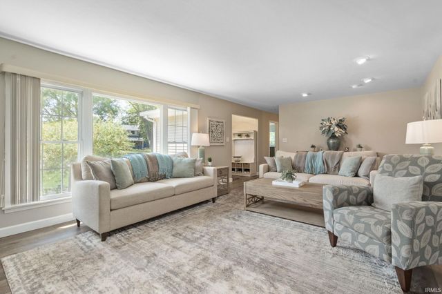 1532 Ash Drive W, Elkhart, IN 46514