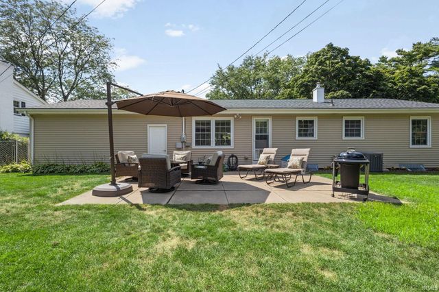 1532 Ash Drive W, Elkhart, IN 46514