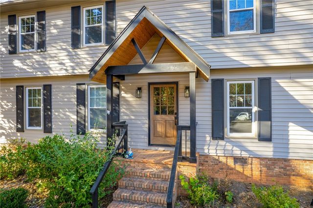 236 Heathwood Drive, Spartanburg, SC 29307