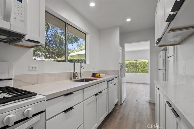 1757 June Lane, Glendale, CA 91208