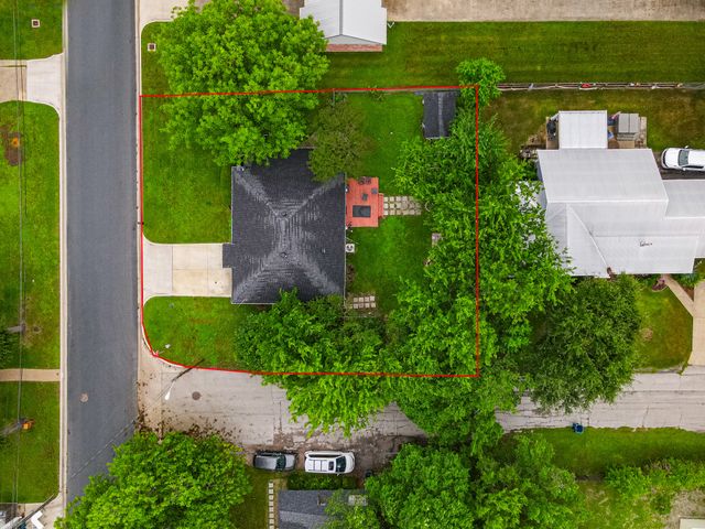 407 W 4th Street, Kaufman, TX 75142