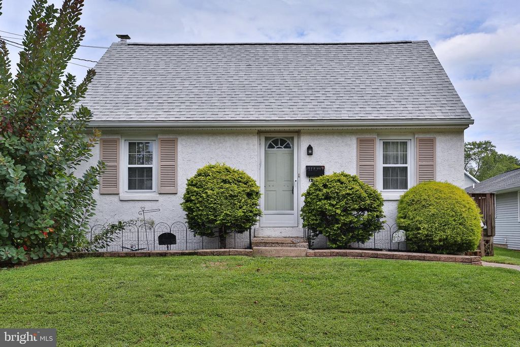 133 FRANKLIN AVE, SOUDERTON, PA 18964 — exterior