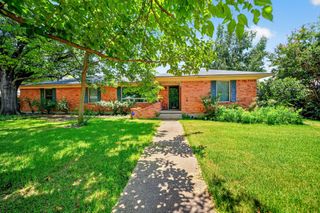 1606 Comanche Trail, Garland, TX 75043
