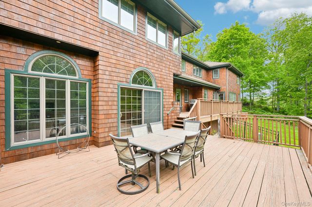 27 Cat Ridge Road, North Salem, NY 10560