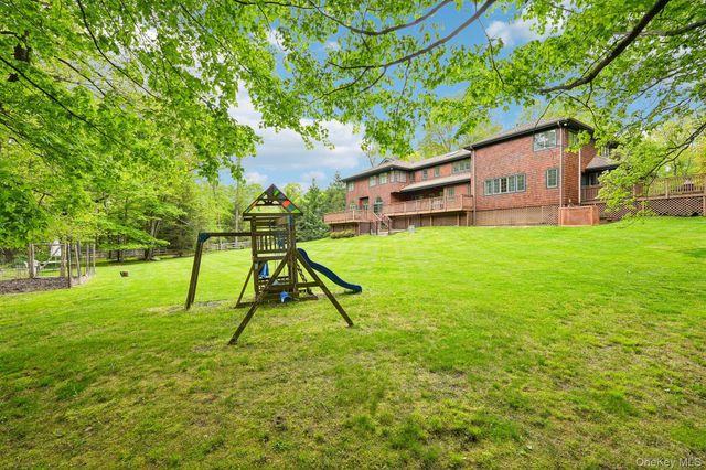 27 Cat Ridge Road, North Salem, NY 10560