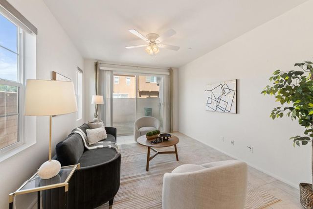 623 Calle Vibrante, Palm Desert, CA 92211