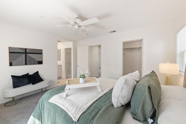 623 Calle Vibrante, Palm Desert, CA 92211