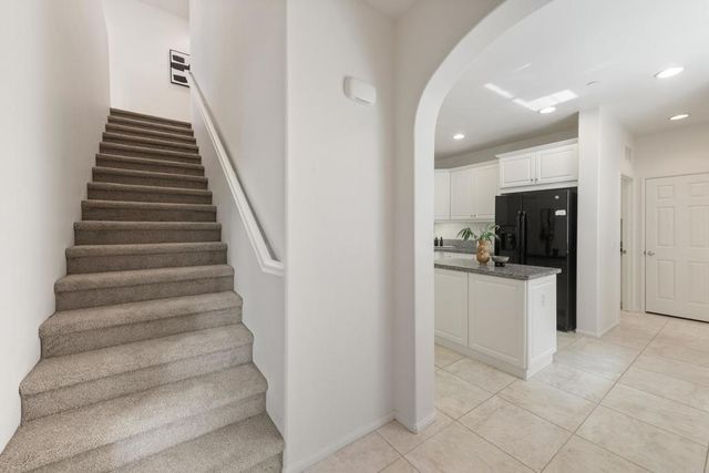 623 Calle Vibrante, Palm Desert, CA 92211