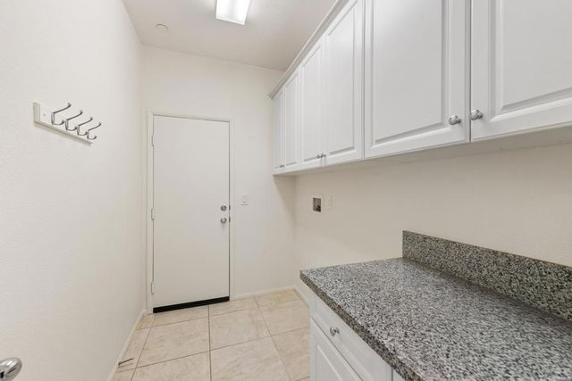 623 Calle Vibrante, Palm Desert, CA 92211