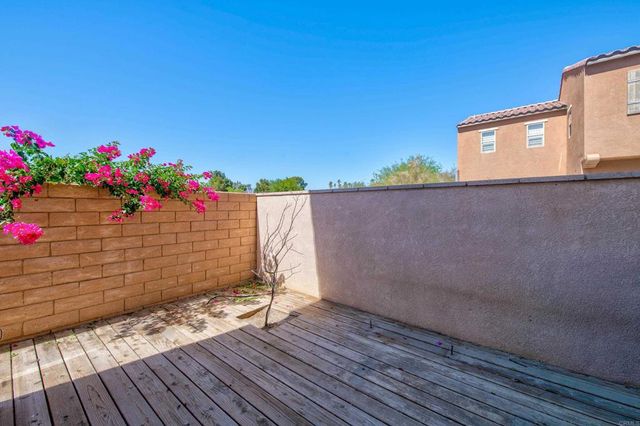623 Calle Vibrante, Palm Desert, CA 92211