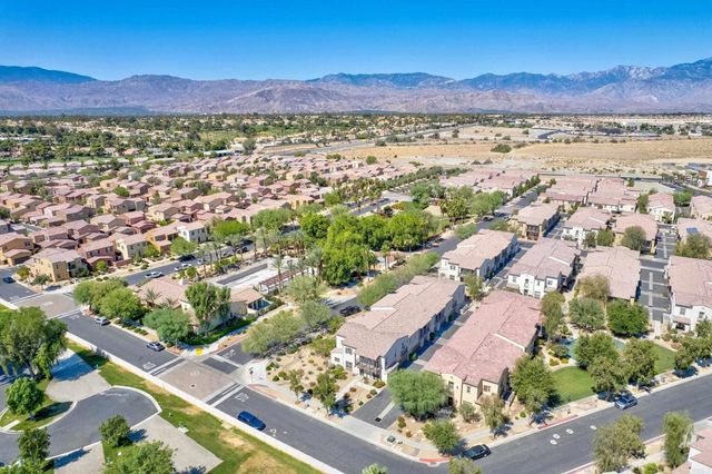 623 Calle Vibrante, Palm Desert, CA 92211
