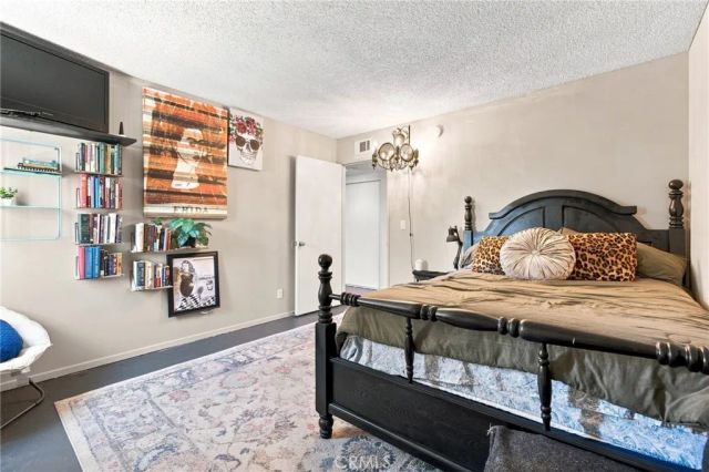 12637 Ralston 5, Sylmar, CA 91342