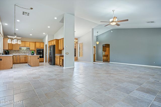 37648 S Skyline Drive, Tucson, AZ 85739