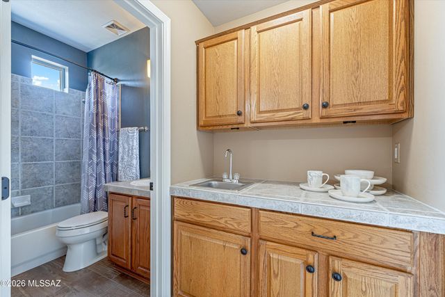 37648 S Skyline Drive, Tucson, AZ 85739