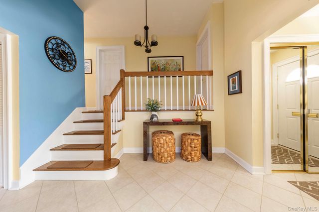 1076 Melissa Lane, North Bellmore, NY 11710