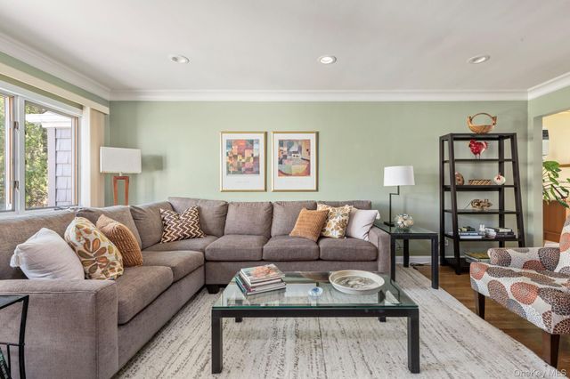 1076 Melissa Lane, North Bellmore, NY 11710