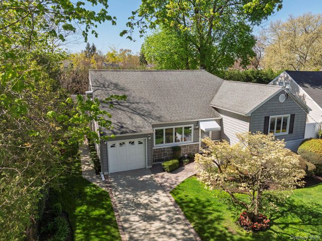 1076 Melissa Lane, North Bellmore, NY 11710