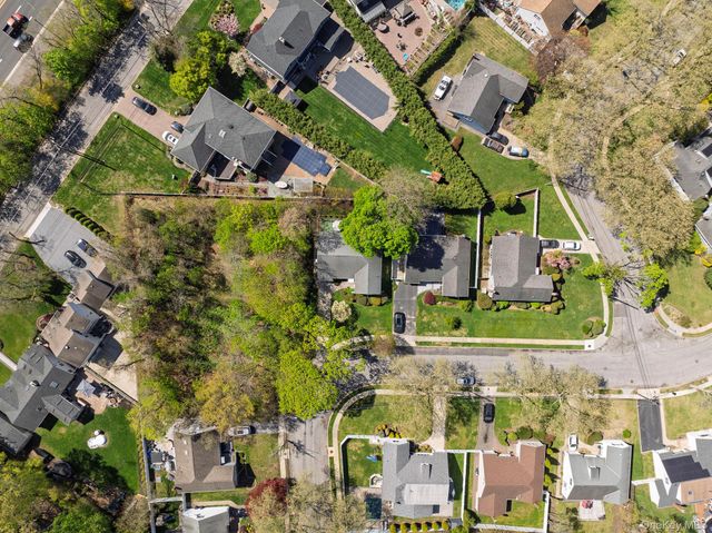 1076 Melissa Lane, North Bellmore, NY 11710