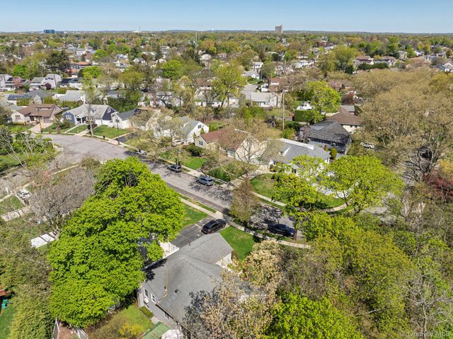 1076 Melissa Lane, North Bellmore, NY 11710