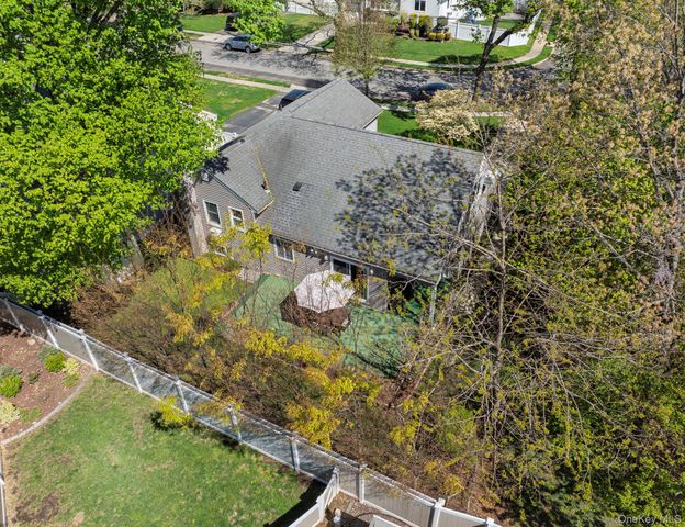 1076 Melissa Lane, North Bellmore, NY 11710