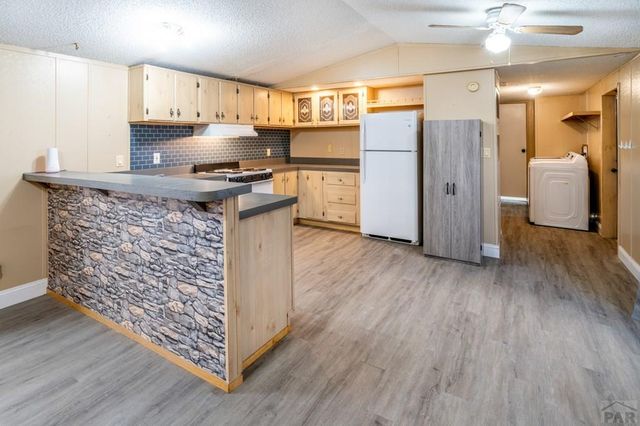 238 Seeley, La Junta, CO 81050