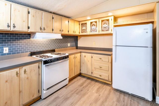 238 Seeley, La Junta, CO 81050