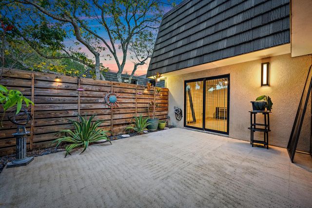 502 5th Terrace, Palm Beach Gardens, FL 33418