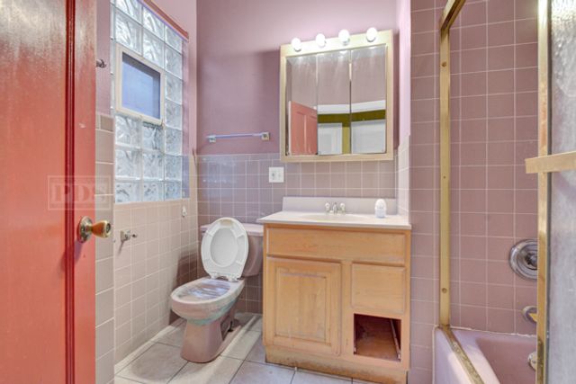 5525 W North Avenue, Chicago, IL 60639