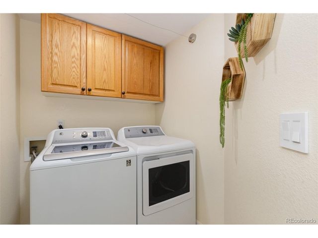 966 Highland Park Dr, Broomfield, CO 80020