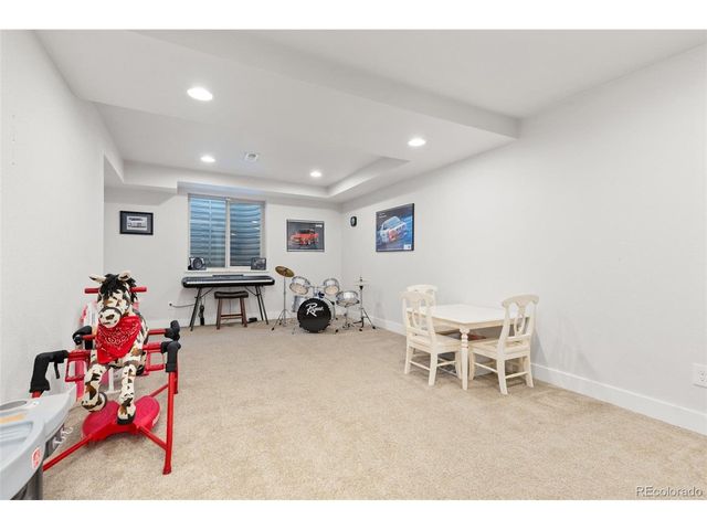 966 Highland Park Dr, Broomfield, CO 80020