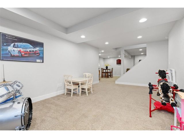 966 Highland Park Dr, Broomfield, CO 80020
